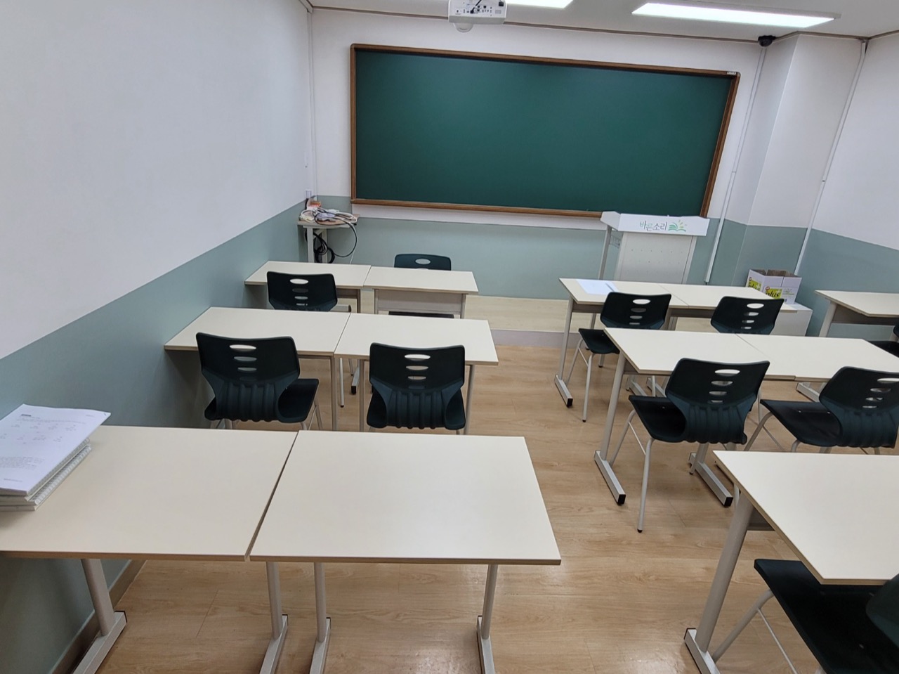 공항동 학원청소 작업 3